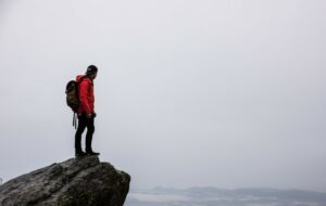 Terserah Mau Pilih Dzawin Nur Atau Fiersa Besari, Rekan Naik Gunung Terbaik Adalah Wira Nagara
