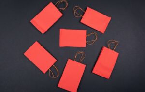 Menebak Karakter Seseorang dari Isi Keranjang Shopee-nya