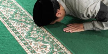 Niat Salat Subuh Lengkap dengan Tata Cara dan Artinya Terminal Mojok