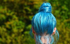 Alasan di Balik Indahnya Rambut Idol K-Pop meski Sering Ganti Warna