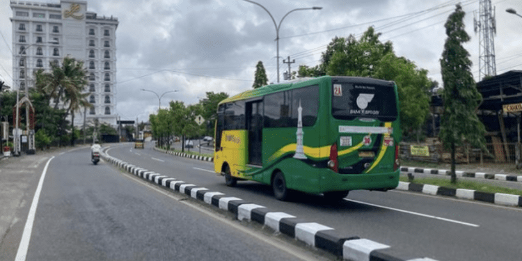 3 Halte Trans Jogja yang Selalu Bikin Penumpang Stres (IG railfanssatya)