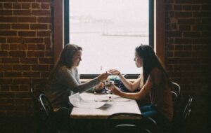 4 Alasan Orang dengan Kepribadian INFP Adalah Teman Curhat yang Tepat