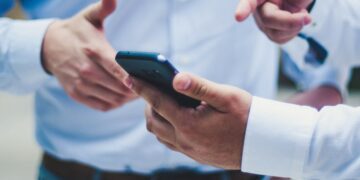 4 Kekurangan ChatGPT yang Membuatnya Belum Pantas Saingi Google Terminal Mojok