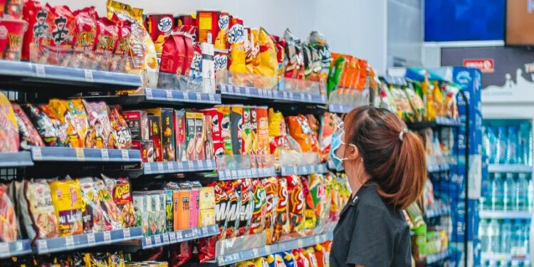 5 Biskuit Paling Meresahkan di Indomaret Terminal Mojok