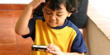 Kesulitan Bocah Jawa Suroboyoan Belajar Bahasa Jawa di Sekolah