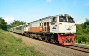 Dari Bandung ke Bekasi Cuma Modal Rp15 Ribu, Naik Apa?