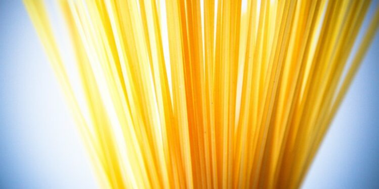 Inovasi Sia-Sia Mie Oven Mayora untuk Menggeser Selera Pasar Indomie Goreng (Unsplash)