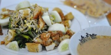 Lotek vs Gado-Gado Serupa tapi Tak Sama Terminal Mojok