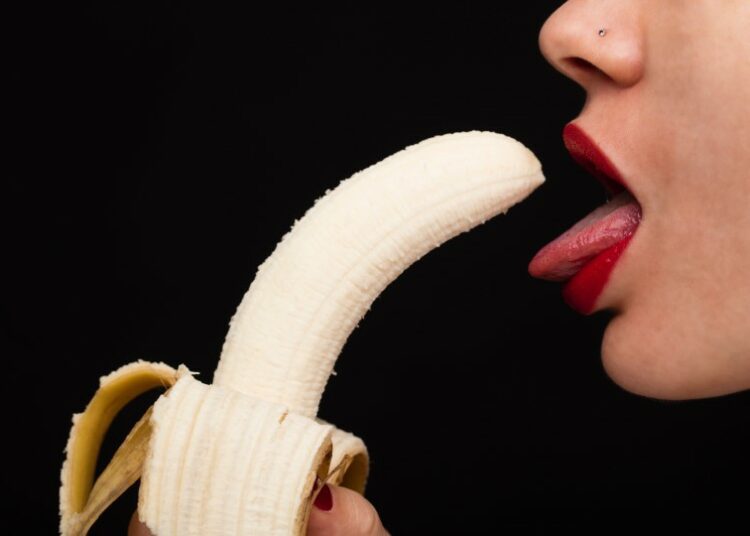 Tips Blowjob Biar Seks Oral Kamu Makin Bikin Merinding (Unsplash)