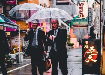 Oversharing tentang Enaknya Kerja di Jepang Nggak Masalah, tapi Tolong Cerita Juga Bagian Nggak Enaknya