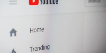 4 YouTuber Berkualitas yang Bakal Bikin Pinter Kaum Micin