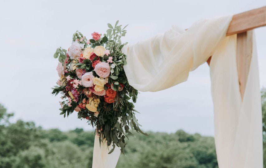 Kalau Semua Orang Nikah Gratis di KUA, Gimana Nasib Buruh Dekorasi Pesta Nikah Terminal Mojok