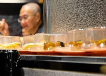 Sushi Terrorism di Restoran Sushi, Bukti Orang Jepang Juga Bisa Norak