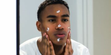 Wahai Pria, Ini 5 Cara Pakai Skincare biar Muka Nggak Burik Terminal Mojok.co