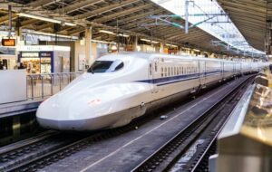 Shinkansen: Kereta Cepat yang Nyaman, tapi Nggak Cocok untuk Wisatawan Kantong Pas-pasan