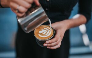 4 Dosa Warung Kopi di Flores yang Bikin Sepi Pelanggan