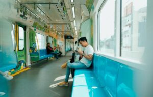 4 Transportasi Umum di Bekasi dan Tangerang yang Sebatas Angan