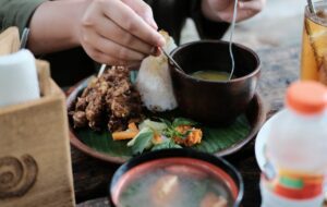 Membuang-buang Makanan, Dosa Besar Umat Islam Saat Ramadan