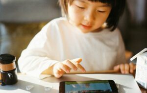 6 Rekomendasi Kanal YouTube Belajar Bahasa Inggris yang Cocok untuk Anak-anak Selain Cocomelon