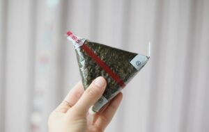 Onigiri Indomaret: Mending Beli Suki Onigiri Atau Yummy Choice?