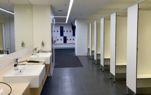 Shower and Locker Stasiun Tugu: Bersih sih, tapi Nggak Cocok untuk Kaum Mendang-Mending