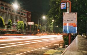 Dosa Bus BST yang Mengancam Nyawa Penumpang dan Pengendara lain di Solo