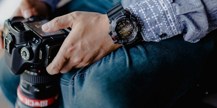 Fotografer Wisuda Pemalakan Berdalih Profesi yang Diloloskan Panitia Acara (Pixabay)