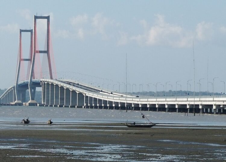Jembatan Suramadu: Penghubung Antarpulau Sekaligus Portal Mesin Waktu Surabaya dan Madura