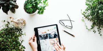 Siapa Raja E-Commerce Indonesia? Hijau, Oren, atau Ungu? Terminal Mojok.co (Unsplash.com)