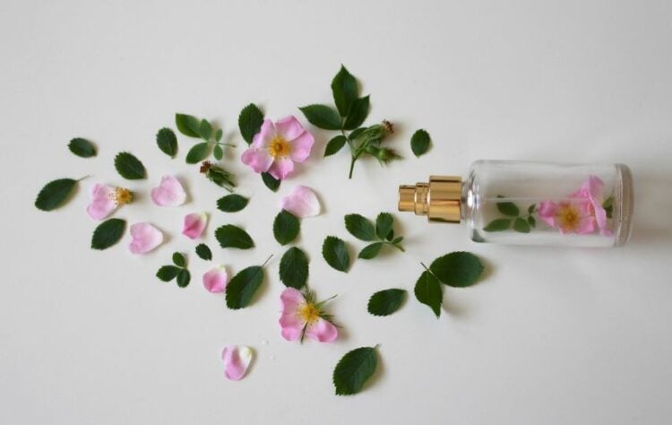 5 Rekomendasi Parfum HMNS, Parfum Lokal yang Worth to Buy