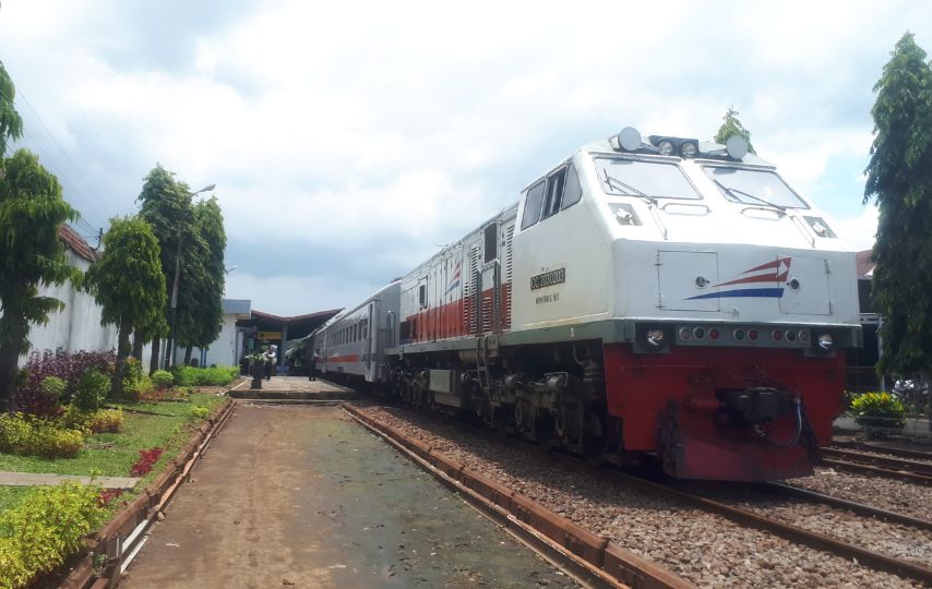 3 Penderitaan yang Saya Rasakan Saat Naik Kereta Api Dhoho Penataran