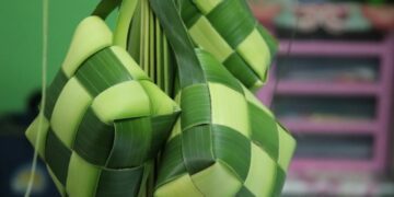 Lebaran Ketupat di Jawa: Momen Penghiburan untuk Arwah Anak-anak