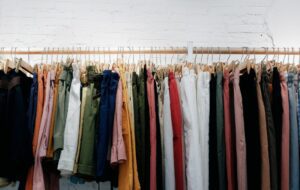 Nggak Ada yang Salah Pakai Baju Lebaran Itu-itu Aja