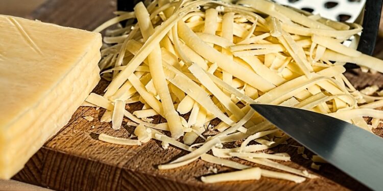 Obsesi Menambahkan Keju ke Kuliner yang Punya Cita Rasa Khas yang Mulai Nggak Masuk Akal