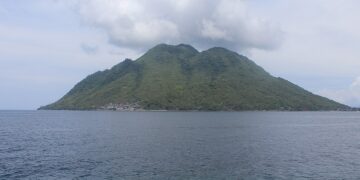 Keluh Kesah Hidup Pulau Hiri: Pom Bensin Nggak Ada, Air Bersih Susah Didapat