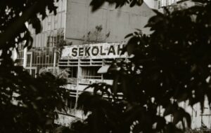 Bahagianya Punya Rumah Dekat Sekolah Negeri