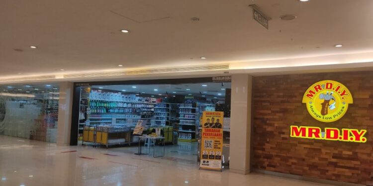 MR DIY Memang Cocok Buat Dikunjungi Tanpa Membeli