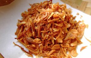 Bikin Bawang Goreng Homemade Itu Nggak Semudah yang Dibayangkan