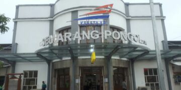Stasiun Semarang Poncol: Saksi Bisu Sejarah hingga Urban Legend di Sudut Kota Semarang