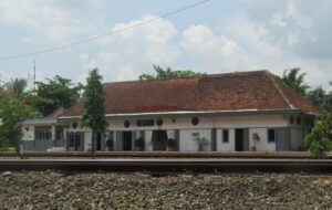 Stasiun Rewulu: Stasiun Khusus Kereta BBM di Bantul yang Diburu Pencinta Fotografi