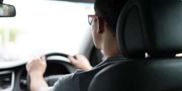 5 Dosa Sopir Taksi Online yang Bikin Penumpang Nggak Nyaman