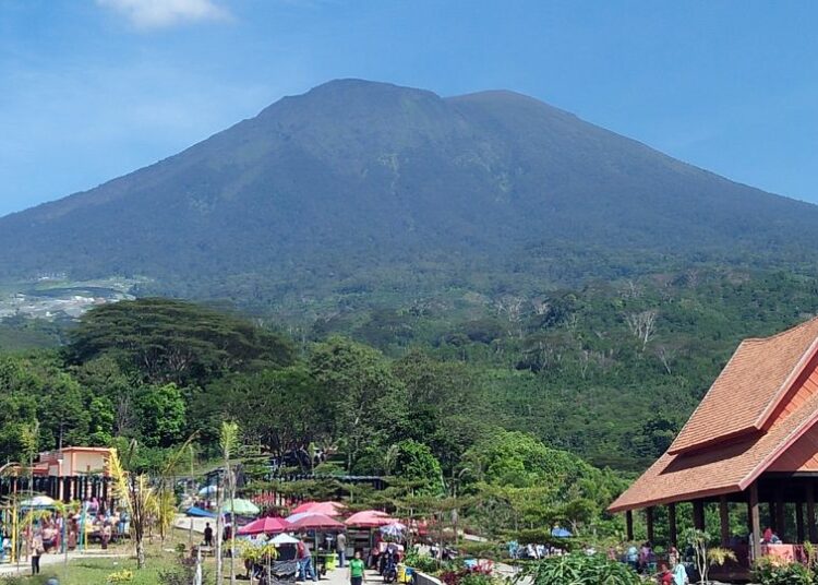 Mengenal Pagar Alam, Kota Kecil di Tengah Indahnya Pemandangan Alam Sumatera Selatan