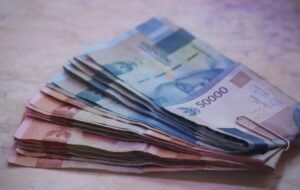 Nggak Perlu Pakai Penglaris Agar Usahamu Ramai, Cukup Pakai Teori Psikologi Konsumen Ini