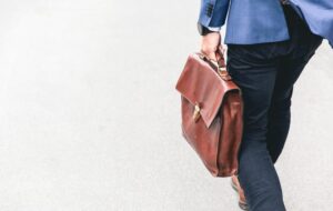 Stereotipe Karyawan yang Terkena PHK: Tidak Kompeten dan Sulit Dapat Pekerjaan Baru
