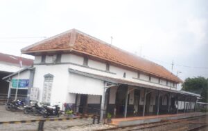 Kilas Balik Stasiun Brumbung Demak, Salah Satu Stasiun Tertua yang Pernah Jadi Kawasan Prostitusi