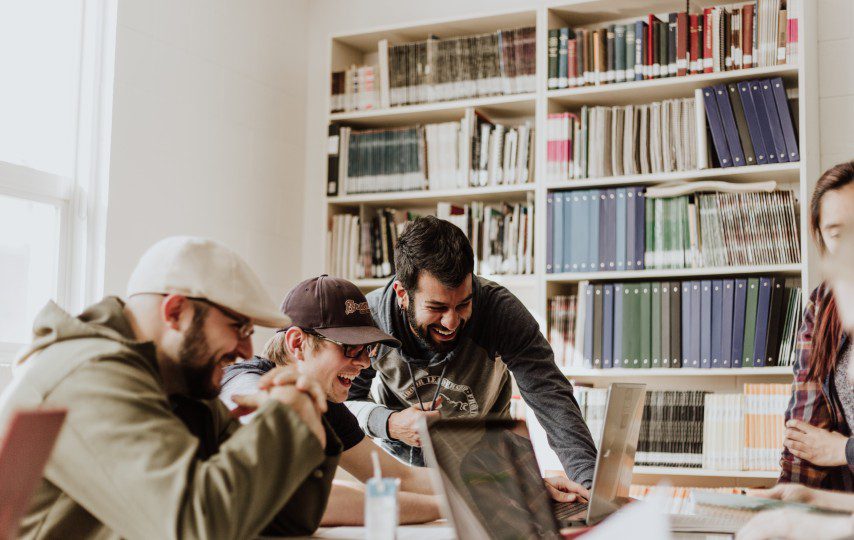 UT Bukan Kampus Terbaik, tapi Rektor UT Tetap yang Terbaik (Unsplash)