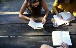 Universitas Terbuka Bukan Hanya Kampusnya para Orang Tua