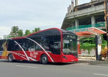 Naik Transportasi Umum di Surabaya Adalah Simbol Kemiskinan, tapi Saya Tidak Malu Menggunakannya