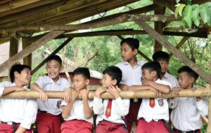 Hal-hal yang Butuh Banyak Uang di Sekolah selain Wisuda dan Perlu Dibenahi