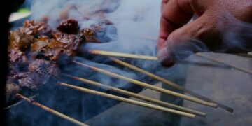 Sate Kampret, Kuliner Malam Legendaris Jombang yang Namanya Bikin Salah Paham